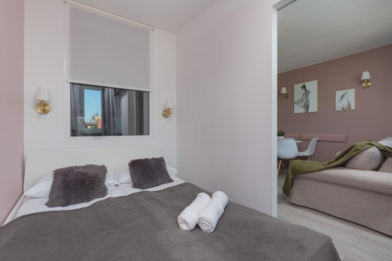 Apartaments Solec 79 By Noclegi Renters Varšava Exteriér fotografie